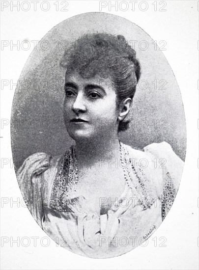 Photographic portrait of Adelina Patti