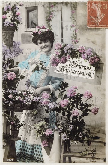 French postcard with floral elements 1900