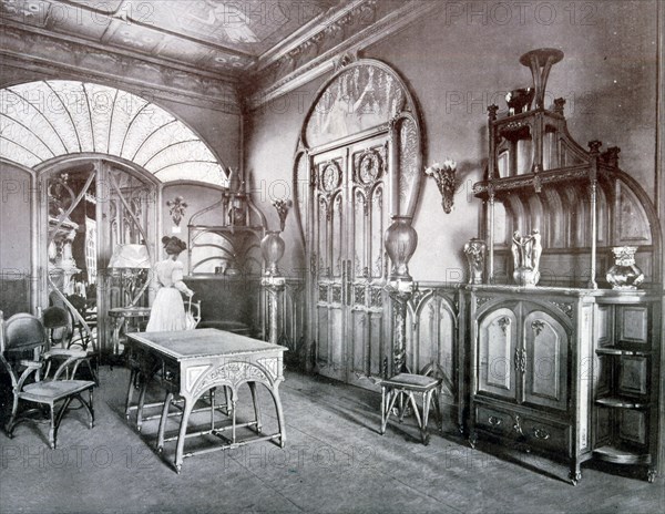 Photograph of a modern interior of a household in 1900,