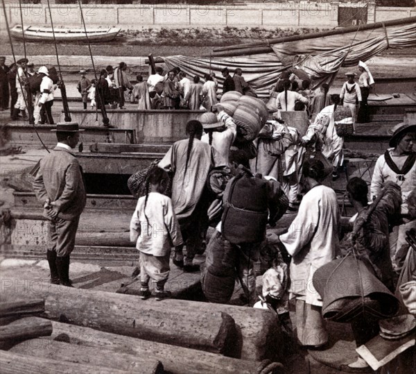 Chinese and foreign Christians flee Beijing during the The Boxer Rebellion