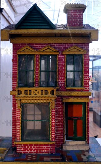 Edwardian style dolls house, English circa 1915