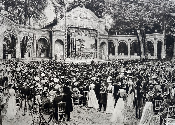 Elysee Palace garden festival, August 1910, Paris