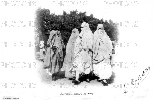 Carte postale, femmes voilées