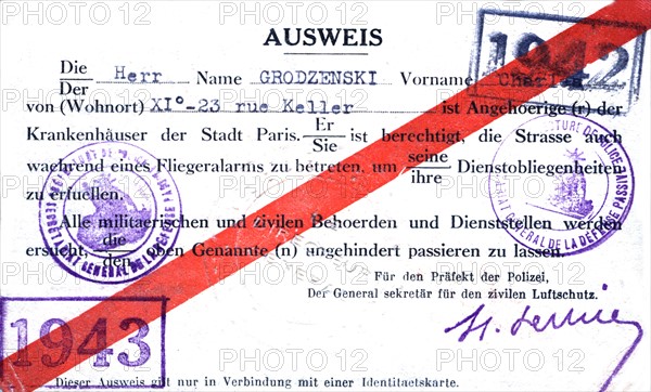Paris. Pass in German