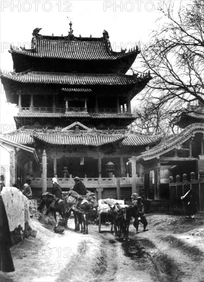 Chine, Monument au-dessus de la porte d'une ville dans le Cham-Si