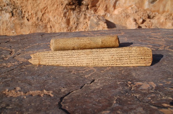 Greniers fortifiés du sud marocain, ou agadirs.