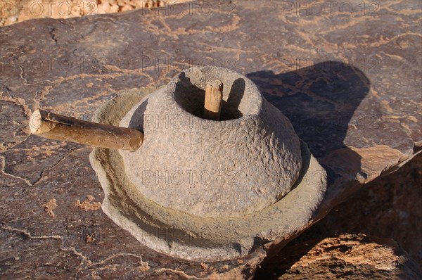 Greniers fortifiés du sud marocain, ou agadirs.