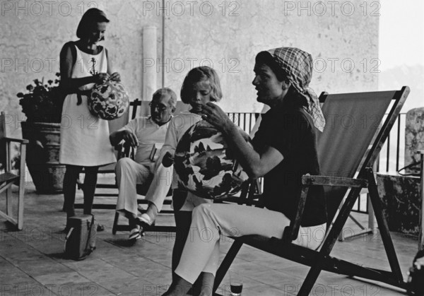 Jackie Kennedy. Eté 1962. Vacances à Ravello (Italie). Chaise longue