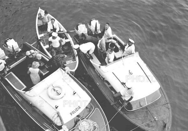 Jackie Kennedy. Eté 1962. Vacances à Ravello (Italie). Bateau