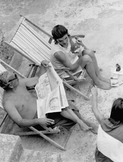 Jackie Kennedy. Eté 1962. Vacances à Ravello (Italie). Chaise longue