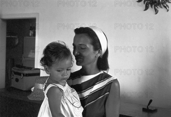 Jackie Kennedy. Eté 1962. Vacances à Ravello (Italie). Lee Radziwill et sa famille