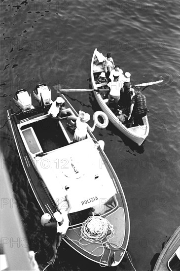 Jackie Kennedy. Eté 1962. Vacances à Ravello (Italie).Bateau