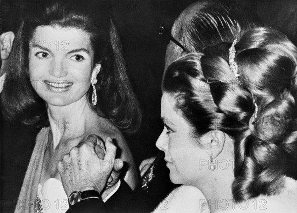 Jackie Kennedy with Grace de Monaco (1966)