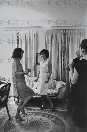 Lee Radziwill and Jackie Kennedy, 1962