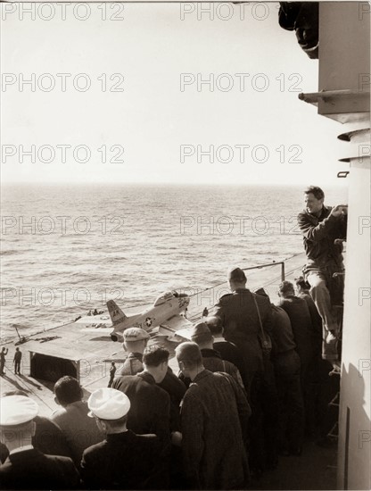 Manoeuvres on the aircraft carrier USS Essex, 1959