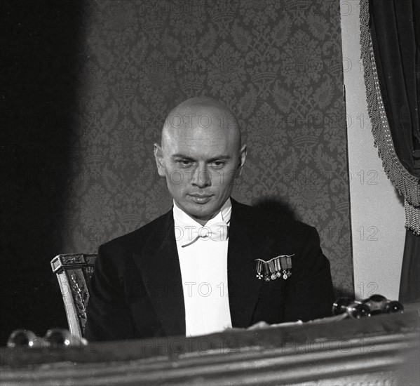 Yul Brynner, 1956