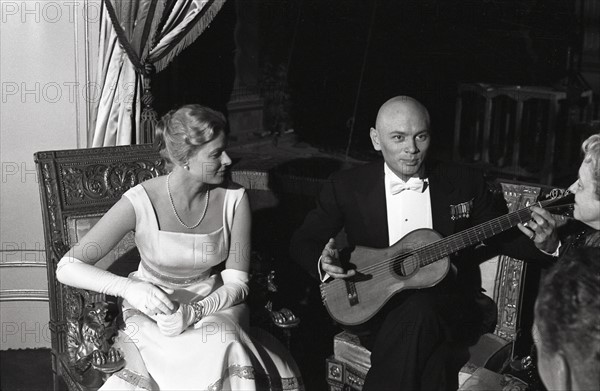 Ingrid Bergman with Yul Brynner, 1956