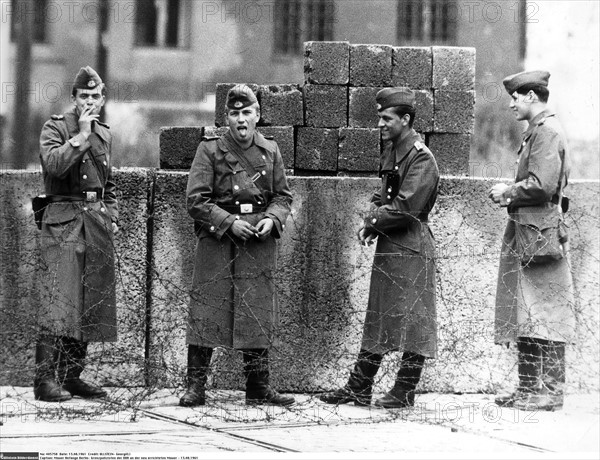 Building of the Berlin Wall, 1961