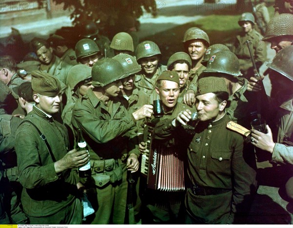 Jonction entre les forces armées arméricaines et les troupes soviétiques en Allemagne, 1945