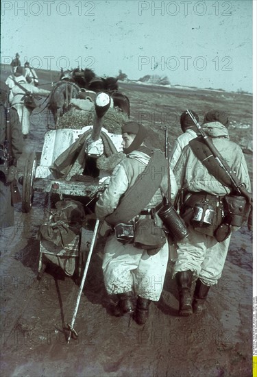 German soldiers with an anti-tank gun, 1944