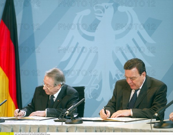 Signing of the treaty between the FRG and the Central Council of Jews in Germany