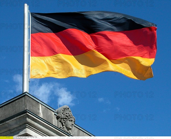 Berlin, vue partielle du bâtiment du Reichstag