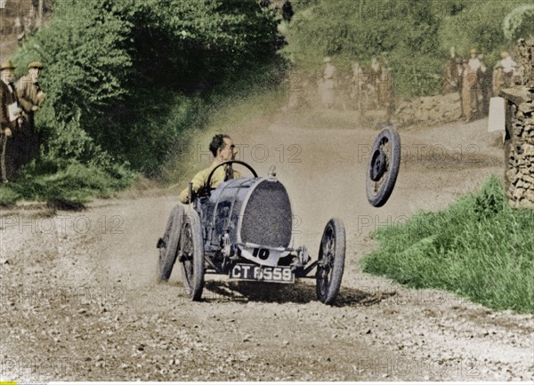 Accident at the "Caerphilly Mountain Hillclimb" race in Cardiff, 1924