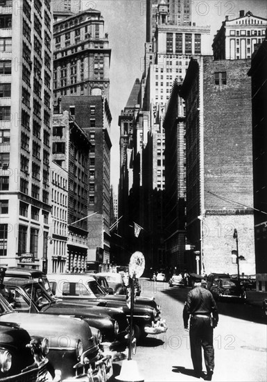 Une rue dans le quartier de Wall Street à New York