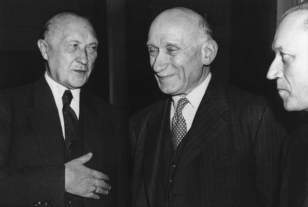 Adenauer, Schuman et Louvel en septembre 1952