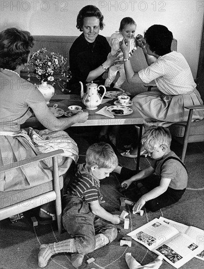 Famille : rencontre de jeunes mère à l'heure du café