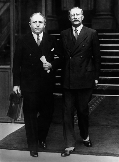Léon Blum et le premier ministre Salengro, 1936