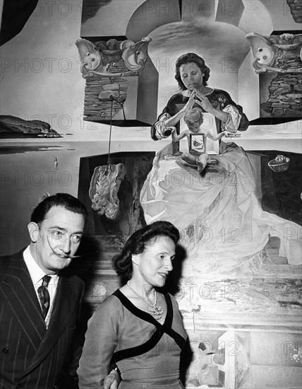 Salvador Dali et sa femme Gala, 1955