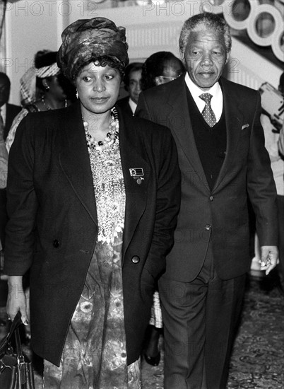 Nelson Mandela et sa femme Winnie en voyage officiel à Bonn