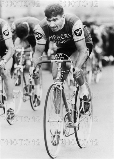 Poulidor, Raymond *15.04.1936-Radrennnfahrer, Frankreich- "Tour de France" 1965: in Aktion auf dem Rennrad- Juli 1965