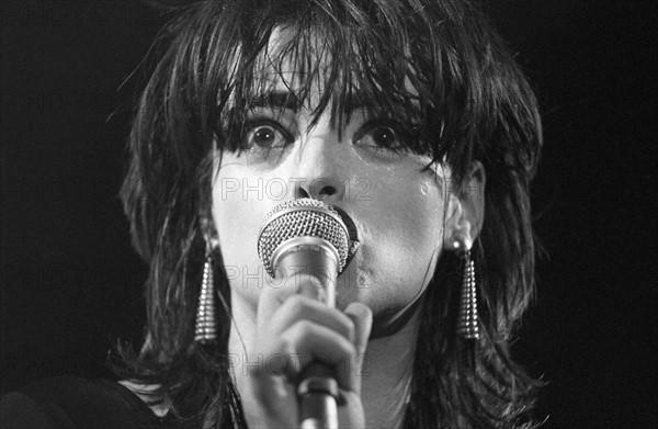 Hagen, Nina - Musikerin, Saengerin, Punkmusik, D - Auftritt in der Stadthalle Braunschweig - 17.04.1979 
Nur-zur-redaktionellen-Nutzung! 
<english> Hagen, Nina - Musician, Singer, Punk rock, Germany - performing at the town hall in Brunswick, Germany - 17.04.1979 
Editorial-use-only!  </english>