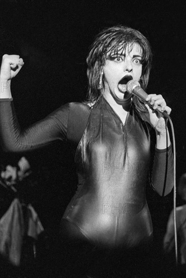 Hagen, Nina - Musikerin, Saengerin, Punkmusik, D - Auftritt in der Stadthalle in Braunschweig - 17.04.1979 
Nur-zur-redaktionellen-Nutzung! 
<english> Hagen, Nina - Musician, Singer, Punk rock, Germany - performing in Braunschweig, Stadthalle, Germany - 17.04.1979 
Editorial-use-only!  </english>