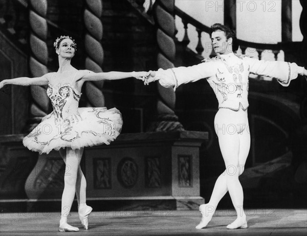 Mikhail Baryschnikov et  Antoinette Sibley