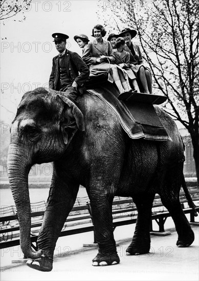 Elizabeth II et  Margaret Rose