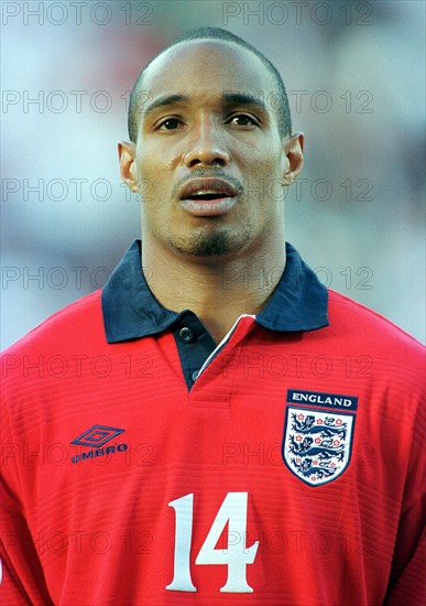 Der englische Fuáballnationalspieler Paul Ince, aufgenommen am 17.06.2000 w„hrend der Fuáball-Europameisterschaft 2000 in Belgien. 
Aufnahmedatum: 17.06.2000.