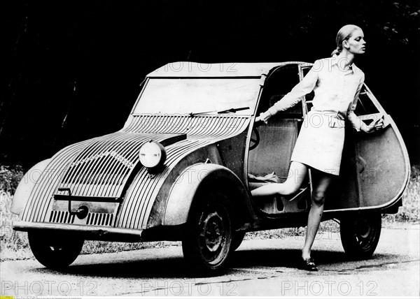 2 CV Citroën modèle 1948