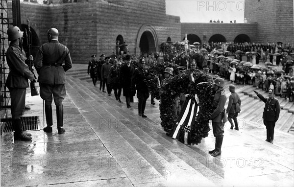 Hommage rendu à Paul Von Hindenburg, au mémorial de Tannenberg