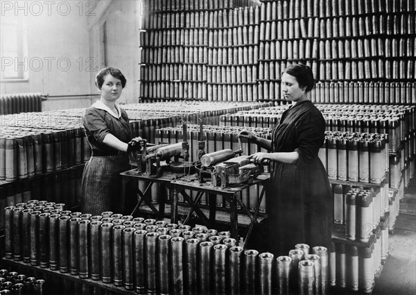 Ouvrières d'une usine d'armement allemande