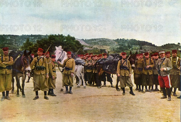 Officier français et tireurs marocains.