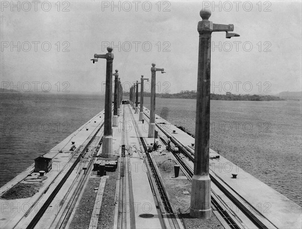 Panama-Kanal, Schleuse bei Gatun zum Gatunsee, um 1913
