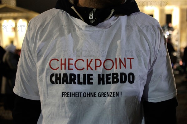 Veillée du Zentralrats der Muslime à Berlin en mémoire des victimes de l'attentat de Charlie Hebdo et du supermarché casher à Paris