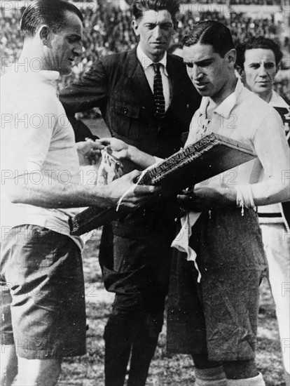 Coupe du monde de football 1930. Finale Uruguay - Argentine.