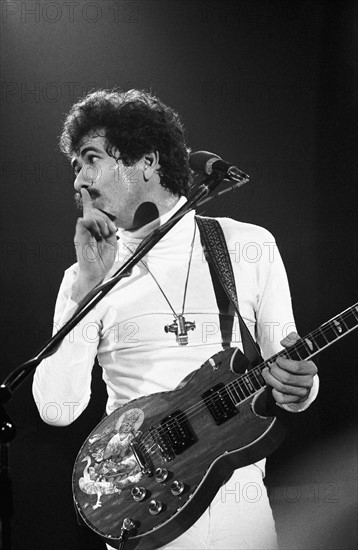 Carlos Santana