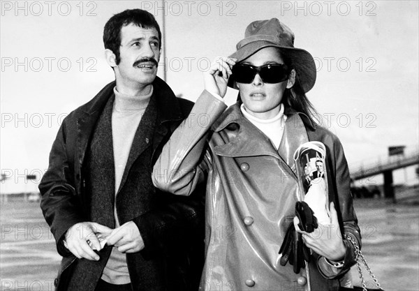 Jean-Paul Belmondo et Ursula Andress