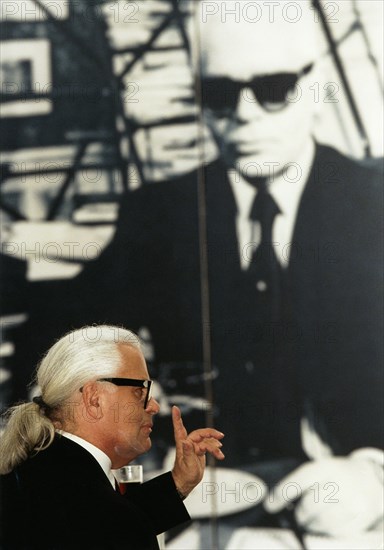 Karl Lagerfeld, 1998