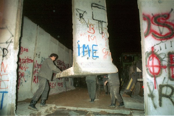 Chute du mur de Berlin, 1989